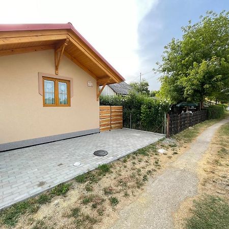 Ibolya Apartman Csisztapuszta Bagian luar foto