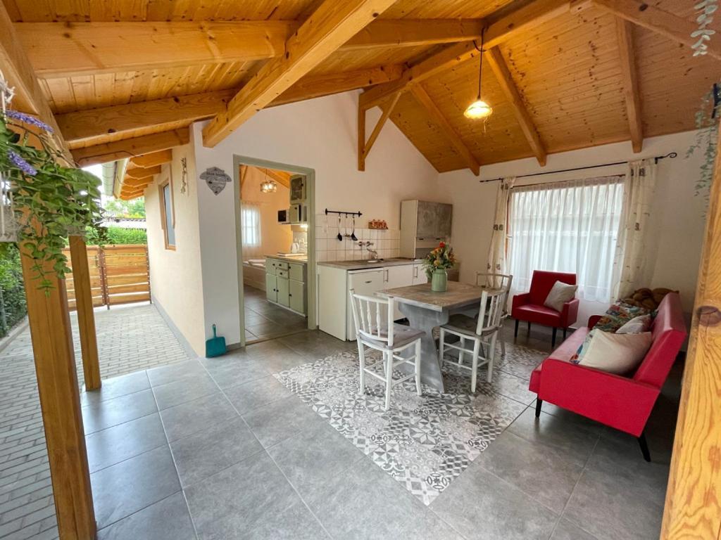 Ibolya Apartman Csisztapuszta Bagian luar foto
